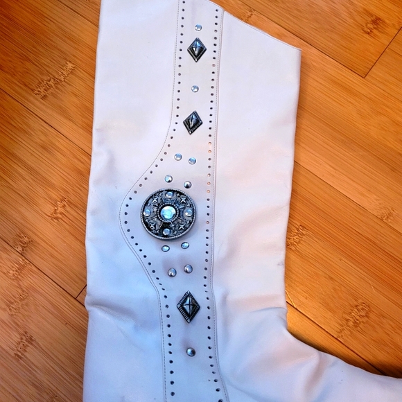 Peter Fox Italian Leather Cream Cowboy Boots - Picture 7 of 7